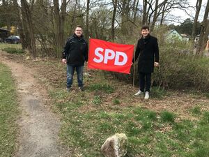 v.l. Tony Sieg und Tobias Schmidt betreuten das lokale Wahlbüro des SPD Unterbezirks Oberhavel